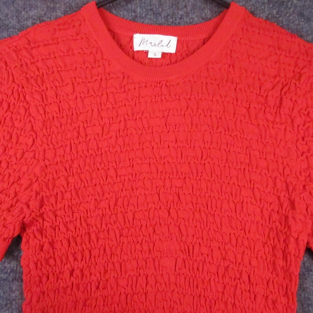 Marled Shirt Womens Small Red Textured Smocked Short Sleeve Knit Tee Top - Picture 3 of 7
